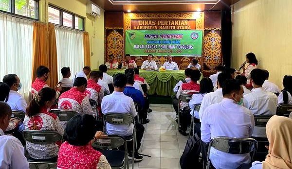 Dinas Pertanian Barito Utara saat melaksanakan Musda Perhiptani periode 2022-2027 di aula Dinas Pertanian Kabupaten Barito Utara. (*/foto:ist)
