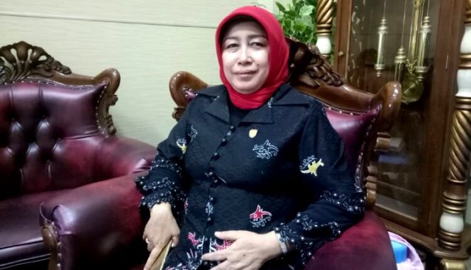 Hj Merry Rukaini, Ketua DPRD Kabupaten Barito Utara. (*/foto:ist)