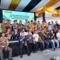 Wakil Bupati Kobar Suyanto dan Sejumlah Perwakilan Forkopimda bersama Jajaran PT Trakindo Utama serta mitra bisnisnya, berfoto bersama usai peresmian Kantor Baru PT. Trakindo Utama di Pangkalan Bun. (LintasKalimantan.co/Rhd)