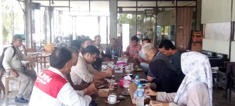 Pertemuan silaturahmi tokoh-tokoh Masyarakat Adat bersama Ormas Adat Dayak dengan Pengurus MAKI Barito Utara  terkait Pelecehan dan Pelanggan Adat Dayak oleh PT. BAT