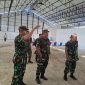 GAMBAR : Kasrem 102/PJG, Kolonel Inf Jajang Kurniawan saat berada dilokasi tempat Pembangunan Koperasi Desa Merah Putih milik Desa Trahean yang sedang berjalan proses pembangunan Gedung KDMP di dalam wilayah Teritorial Kodim 1013/MTW, Rabu 15 April 2026. (fhoto:ist-pendim/red lintaskalimantan)
