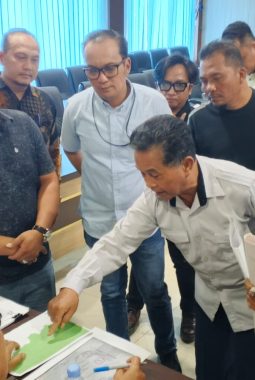 Sengketa Lahan 799 Hektare di Bartim Memanas, Warga Blokade Jalur Hauling PT Bartim Coalindo, Mediasi Berlanjut ke Cek Lapangan
