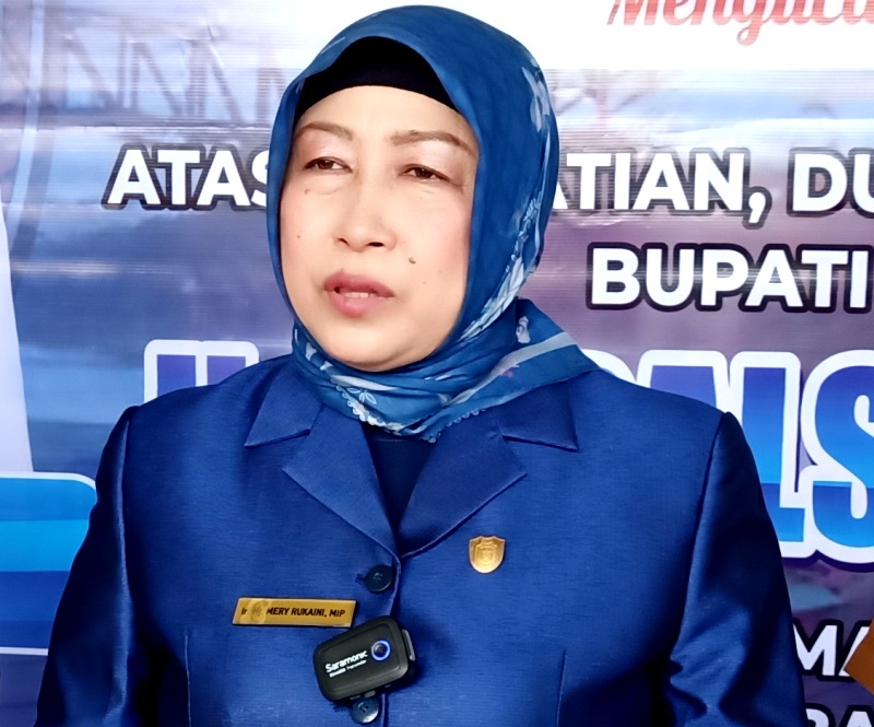 Hj. Mery Rukaini, Ketua DPRD Barito Utara, dari Partai  Demokrat. (fboto:ist/*/red-lintaskalimantan.co) 