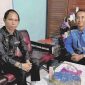 Bersilaturahmi, Patih Herman AB anggota DPRD Kabupaten Barito Utara dengan Direktur PDAM Muara Teweh Rosmanjaya Anor dalam rangka menyampaikan keluhan warga Desa Lemo I dan Lemo II terkait pelayanan Distribusi Air Bersih PDAM yang tidak norml. (fhoto:ist/*/red-lintaskalimantan.co)