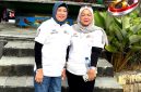 Ketua DPRD Kabupaten Barito Utara, Ir. Hj. Mery Rukaini, M.IP., didampingi Wakil Ketua II DPRD Hj. Henny Rosgiaty, S.P., M.M., menghadiri kegiatan Jalan Santai dan Senam Bersama dalam rangka memeriahkan Peringatan Hari Bhayangkara ke-80 yang dipusatkan di Bundaran Buah, Muara Teweh, Minggu (28/6/2026) pagi. (fhoto:ist/*/Kai/red-lintaskalimantan) 