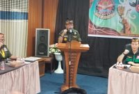 Drs. Yansen A. Binti, MBA Ketua Umum Gerdayak Indonesia, saat menyampaikan sambutan dan membuka secara resmi rakerda Gerdayak Indonesia Jumat 05 Juni 2026 di Palangka Raya. (fboto:ist/*/anung-red) 