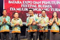 Wakil Ketua I DPRD Barito Utara H Beny Siswanto saat menghadiri pembukaan Batara Expo dan penutupan FBIMBT, di eks Bandara Beringin Muara Teweh, Minggu (28/6/2026) malam. (fhoto:ist/*/dok/kai/red-lintaskalimantan) 