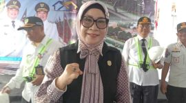 Hj. Nety Herawati, Ketua Komisi I DPRD Barito Utara saat menghadiri Groundbreaking Ceremony, di RT 04, Kelurahan Lanjas, Rabu 1 Juli 2026. (fhoto:ist/*/kai/red-lintaskalimantan). 