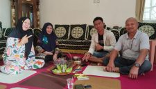 SIKAP PEMILIK LAHAN : Putes Lekas selaku penerima kuasa dari para pemilik lahan di Desa Karendan, Kecamatan Lahei, Kabupaten Barito Utara. (*/fhoto:ist/PL/red-lintaskalimantan). 
