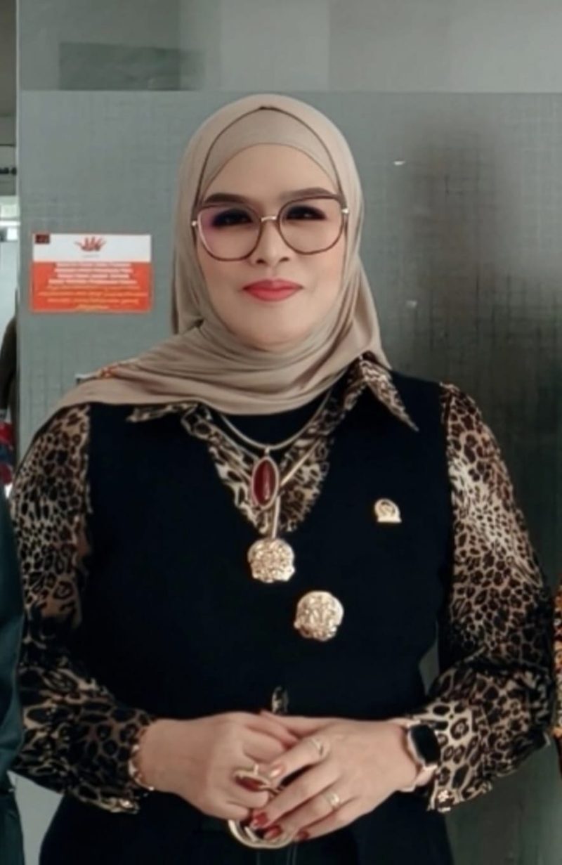 Anggota DPRD Barito Utara, Hj Sri Neni Trianawaty.
