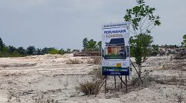 Lokasi lahan untuk perumahan bukan Tambang Galian C, di Kelurahan Baru, Kobar (6/9) (LK/Rdn)