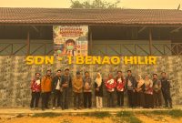 Kepala Dinas Pendidikan Kabupaten Barito Utara, Muhammad Iman Topik, S.IP., M.Si., bersama Kepala Seksi Sarana dan Prasarana PAUD dan Pendidikan Nonformal, Akhmad Al-Ghifary, S.Pd.I., M.Pd., saat melaksanakan monitoring sarana dan prasarana pendidikan di sejumlah sekolah di Kecamatan Lahei Barat, Sabtu (19/9/2026).